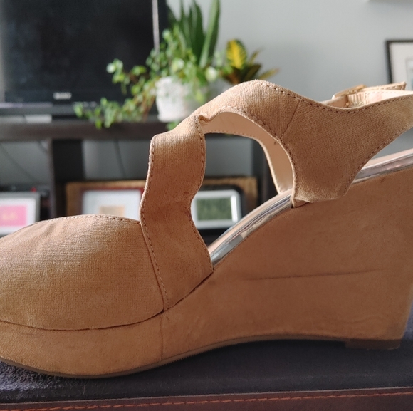 3 For $30/ALFANI Summer Platforms - Picture 4 of 5